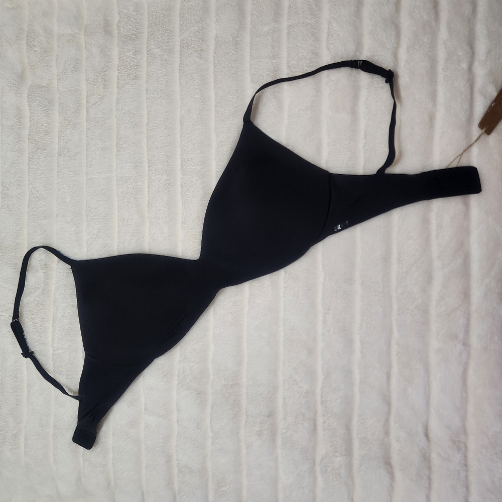 Skims Wireless Form Push Up Bra Black Onyx Size 32DD NWT